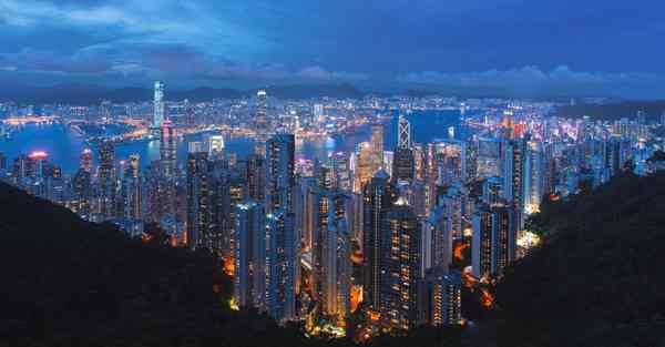 人工智能车变成机器人车