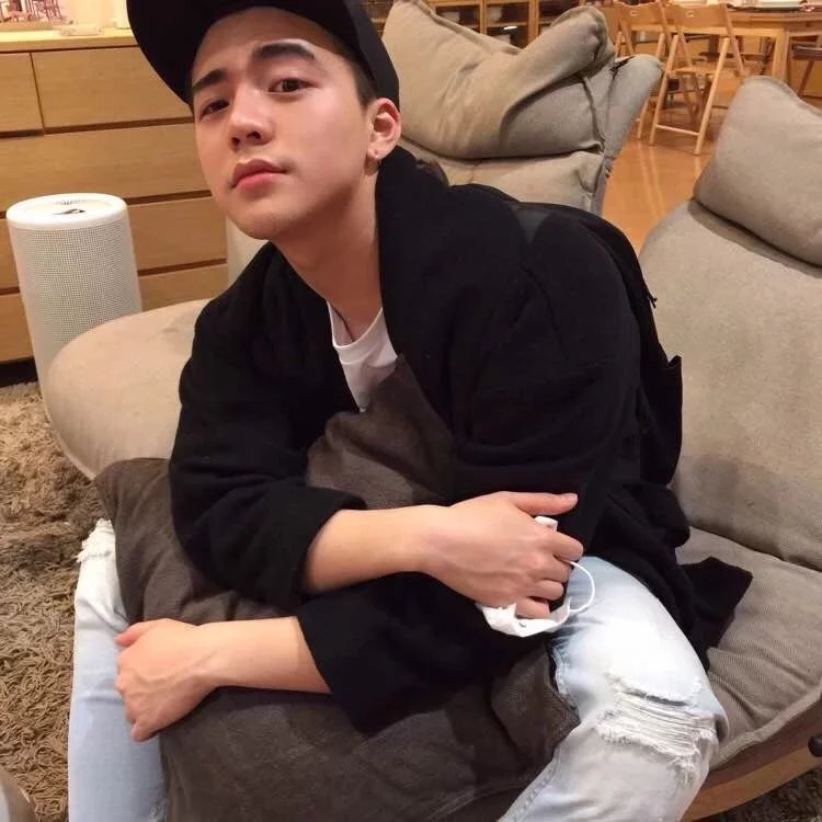 孙波维东