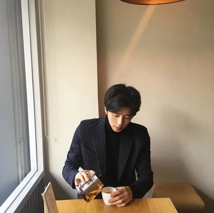 申屠志明珊