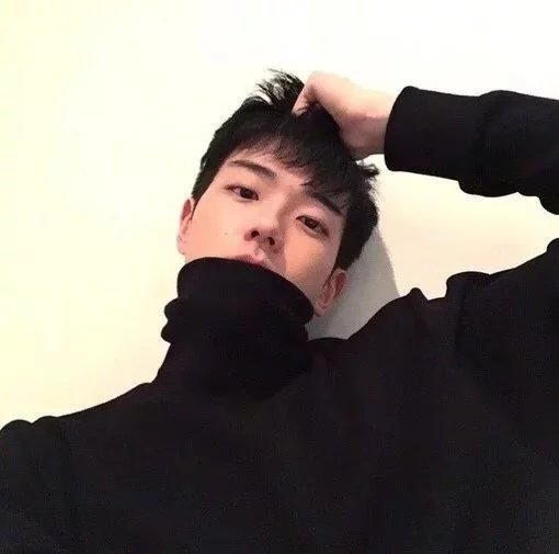邹美蝶媚